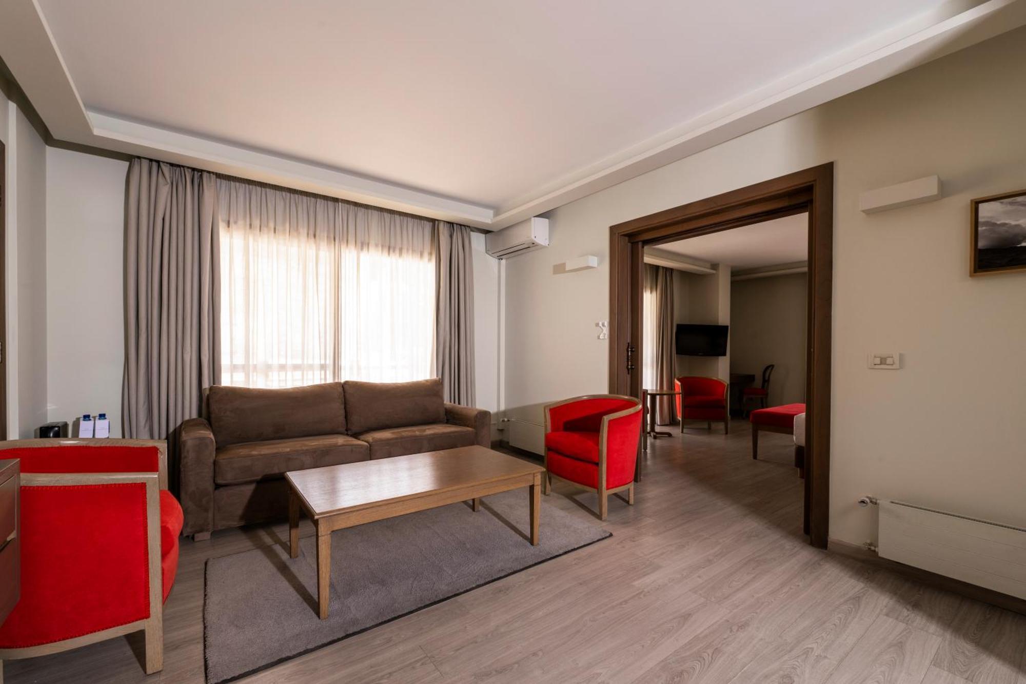 Intercontinental Mzaar Lebanon Mountain Resort & Spa By Ihg Mzaar Kfardebian Dış mekan fotoğraf